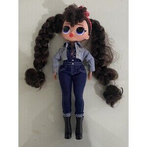 LOL Surprise! OMG Remix Busy BB Fashion Doll w Outfit W/ Black Shoes